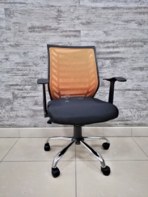 Кресло Barneo K-138 для персонала (черная ткань оранжевая сетка) в Североуральске - severouralsk.mebel-74.com | фото