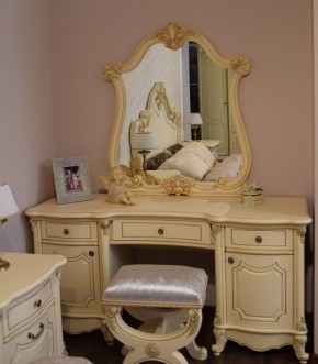 Туалетный стол + Зеркало Мона Лиза (крем) в Североуральске - severouralsk.mebel-74.com | фото